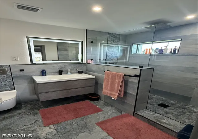 Photo 31 of Single family home for sale at 122 E N Shore Ave, North Fort Myers, FL 33917 | MLS# 2026027802 | Listing updated on 2026-08-22