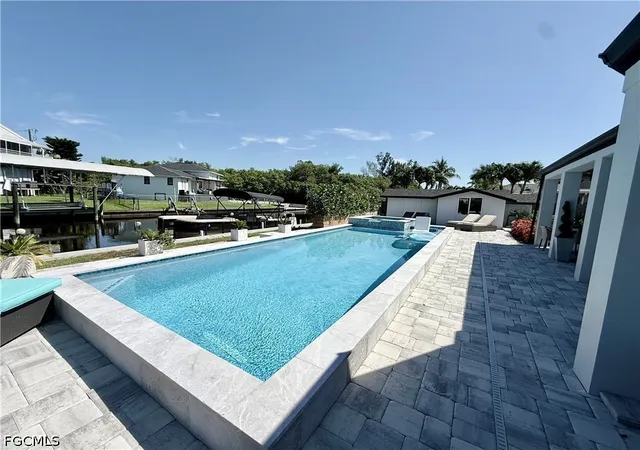 Photo 2 of Single family home for sale at 122 E N Shore Ave, North Fort Myers, FL 33917 | MLS# 2026027802 | Listing updated on 2026-08-22