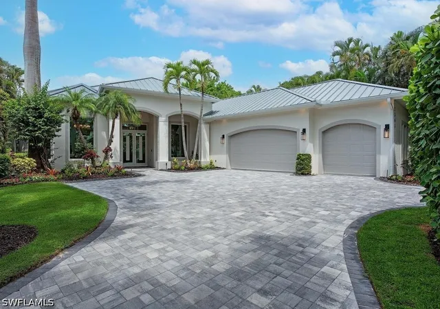 Photo 1 of Single family home for sale at 2363 Crayton Rd, Naples, FL 34103 | MLS# 226023839 | Listing updated on 2026-10-04