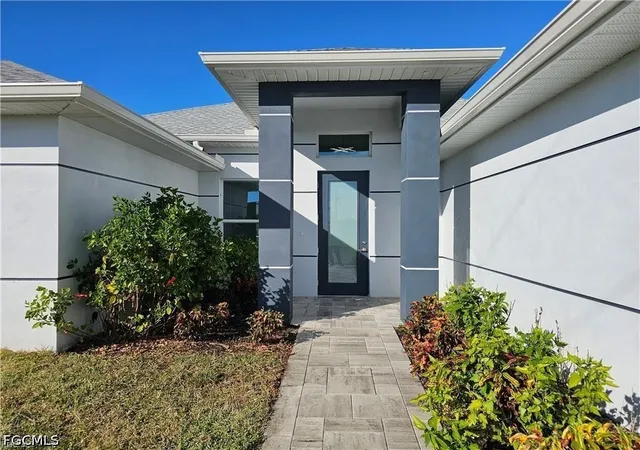 Photo 3 of Single family home for sale at 1425 Nw 1st Street, Cape Coral, FL 33993 | MLS# 2026027987 | Listing updated on 2026-08-26