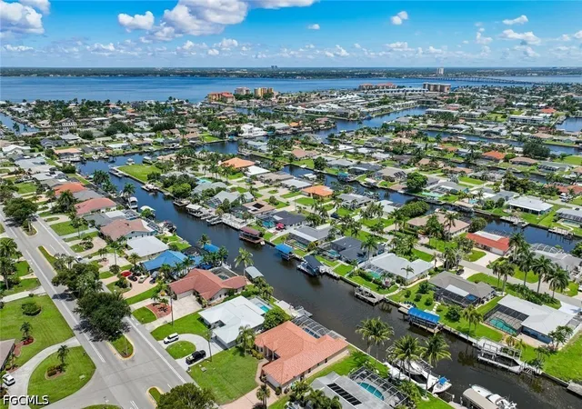 Photo 3 of Sale Pending at 1632 Savona Pkwy, Cape Coral, FL 33904 | MLS# 2026028290 | Listing updated on 2026-08-25