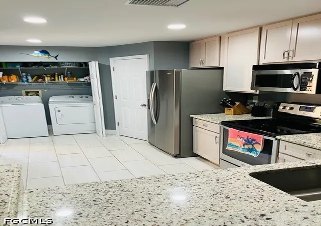 Listing Photo 4 - Condo for sale in building located at 3921 Leeward Passage Ct, Bonita Springs, FL 34134 - Unit #102