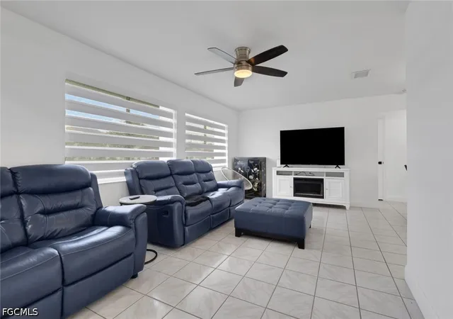 Photo 3 of Sale Pending at 7578 Laurel Valley Rd, Fort Myers, FL 33967 | MLS# 2026028350 | Listing updated on 2026-08-18