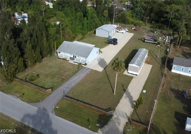 Photo 23 of Manufactured home for sale at 8111 Breeze Dr, North Fort Myers, FL 33917 | MLS# 2026028569 | Listing updated on 2026-08-20