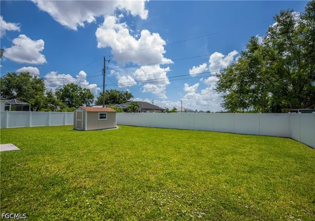 Photo 3 of Single family home for sale at 2125 Ne 10th Avenue, Cape Coral, FL 33909 | MLS# 2026028779 | Listing updated on 2026-08-25