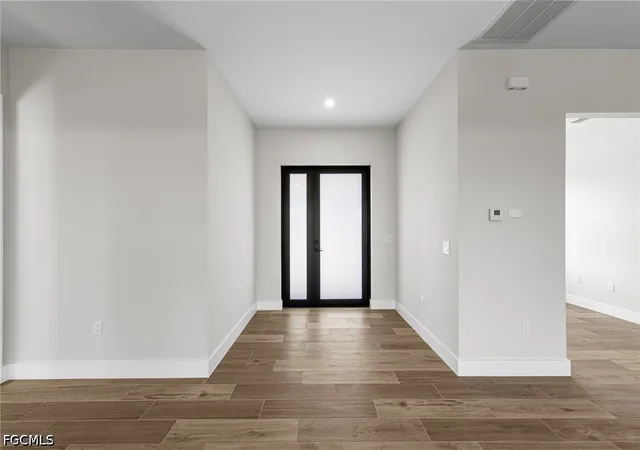 Photo 3 of Single family home for sale at 3804 Hyde Park Dr, Fort Myers, FL 33905 | MLS# 2026029000 | Listing updated on 2026-08-30