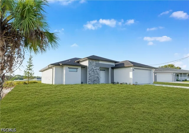 Photo 3 of Single family home for sale at 1055 Pluto Ct, Labelle, FL 33935 | MLS# 2026029046 | Listing updated on 2026-08-26