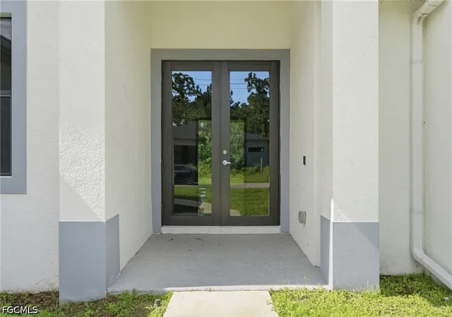 Photo 4 of Single family home for sale at 1002 E 5th Street, Lehigh Acres, FL 33972 | MLS# 2026029095 | Listing updated on 2026-08-20