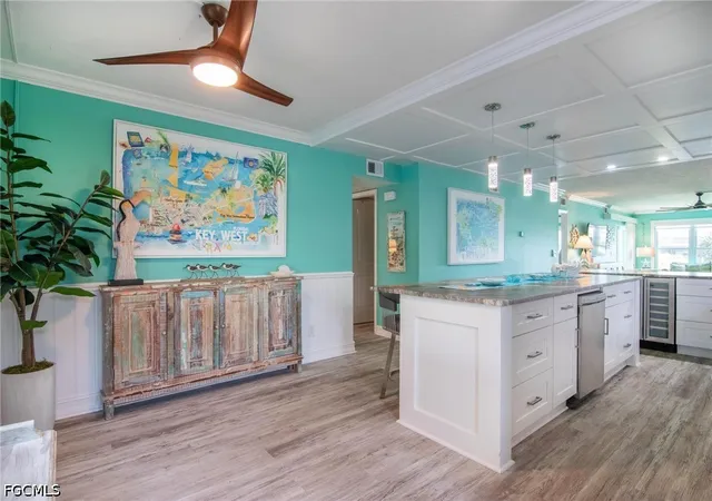 Listing Photo 5 - Condo for sale in building located at 1627 Bch Pkwy, Cape Coral, FL 33904 - Unit #105