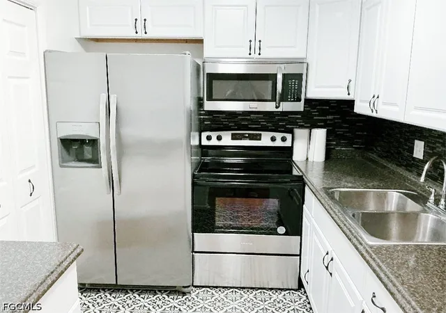 Listing Photo 3 - Condo for sale in building located at 1503 Tropic Ter, North Fort Myers, FL 33903