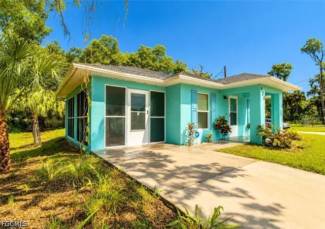 Photo 3 of Single family home for sale at 420 Martin Luther King Blvd, La Belle, FL 33935 | MLS# 2026029211 | Listing updated on 2026-08-26