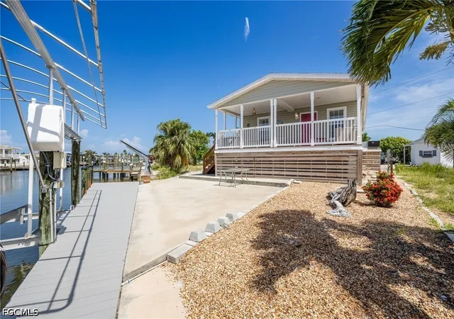 Photo 2 of Manufactured home for sale at 3822 Blueberry Ln, Saint James City, FL 33956 | MLS# 2026029221 | Listing updated on 2026-09-25