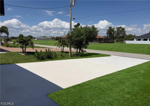 Photo 2 of Single family home for sale at 2725 Embers Pkwy W, Cape Coral, FL 33993 | MLS# 2026029243 | Listing updated on 2026-08-17