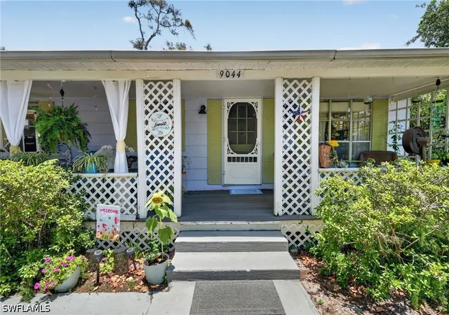 Photo 3 of Sale Pending at 9044 Somerset Ln, Bonita Springs, FL 34135 | MLS# 226025176 | Listing updated on 2026-08-30