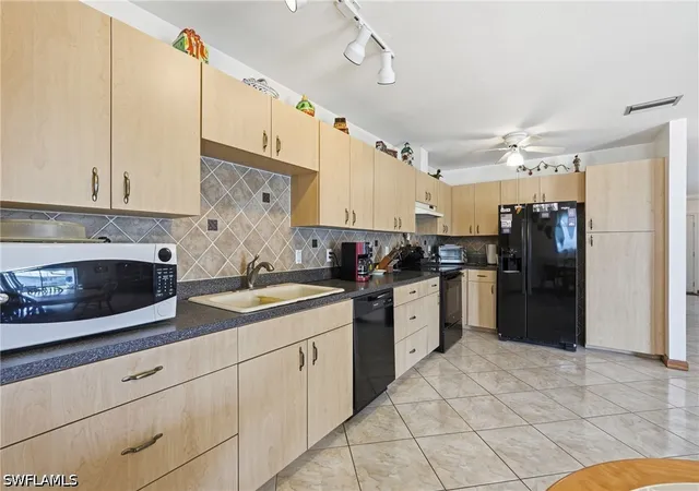 5th image of 246 SW 37th Street, Cape Coral, FL 33914 | MLS# 226024904