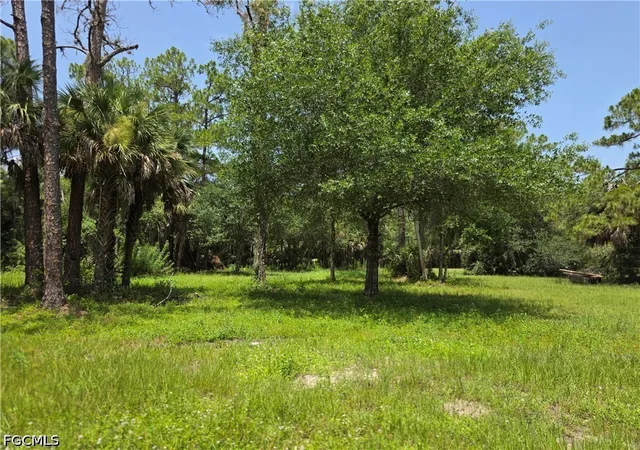 Photo 4 of Sale Pending at 4756 Skates Cir, Fort Myers, FL 33905 | MLS# 2026029402 | Listing updated on 2026-08-16