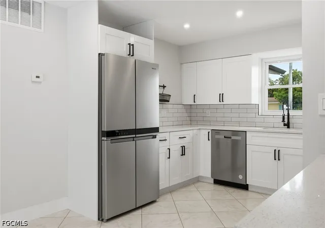 Photo 4 of Single family home for sale at 1560 Ricardo Ave, Fort Myers, FL 33901 | MLS# 2026029411 | Listing updated on 2026-08-17
