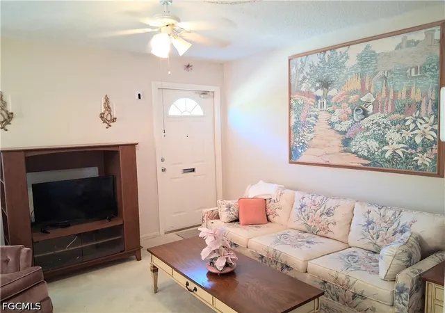 Photo 4 of Townhouse for sale at 2 Tangelo Ct, Lehigh Acres, FL 33936 | MLS# 2026029464 | Listing updated on 2026-08-26