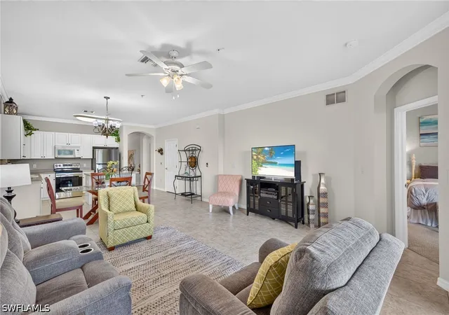 Listing Photo 4 - Condo for sale in building located at 9621 Spanish Moss Wy, Bonita Springs, FL 34135 - Unit #3833