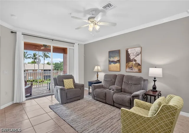 Listing Photo 5 - Condo for sale in building located at 9621 Spanish Moss Wy, Bonita Springs, FL 34135 - Unit #3833
