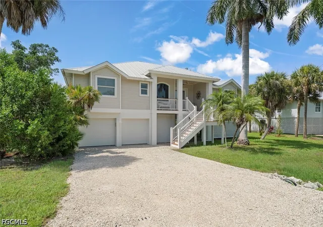 Photo 2 of Single family home for sale at 1858 Farm Trl, Sanibel, FL 33957 | MLS# 2026029511 | Listing updated on 2026-08-12