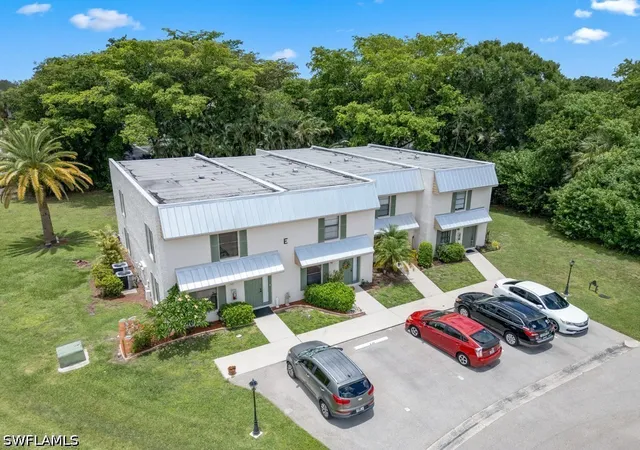 Photo 3 of Townhouse for sale at 151 Cypress Way E #E101, Naples, FL 34110 | MLS# 226025807 | Listing updated on 2026-08-19
