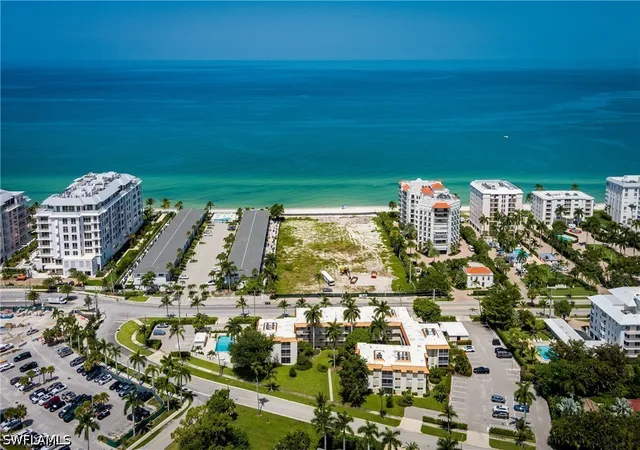Photo 1 of Sale Pending at 1100 Gulf Shore Blvd N #306, Naples, FL 34102 | MLS# 226025478 | Listing updated on 2026-08-17