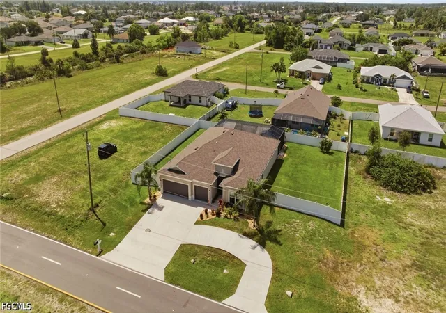 Photo 2 of Single family home for sale at 1262 N Gator Cir, Cape Coral, FL 33909 | MLS# 2026029961 | Listing updated on 2026-08-21