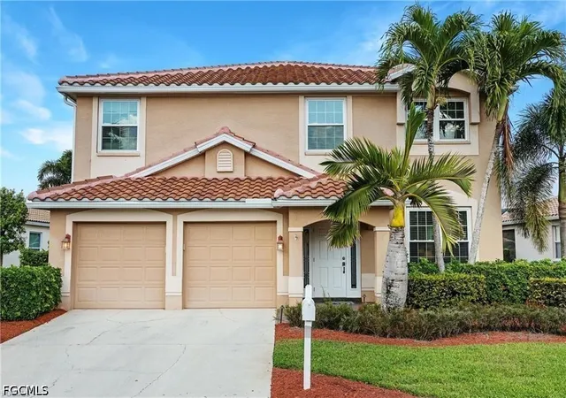 Photo 2 of Single family home for sale at 11117 Lakeland Cir, Fort Myers, FL 33913 | MLS# 2026030019 | Listing updated on 2026-08-23