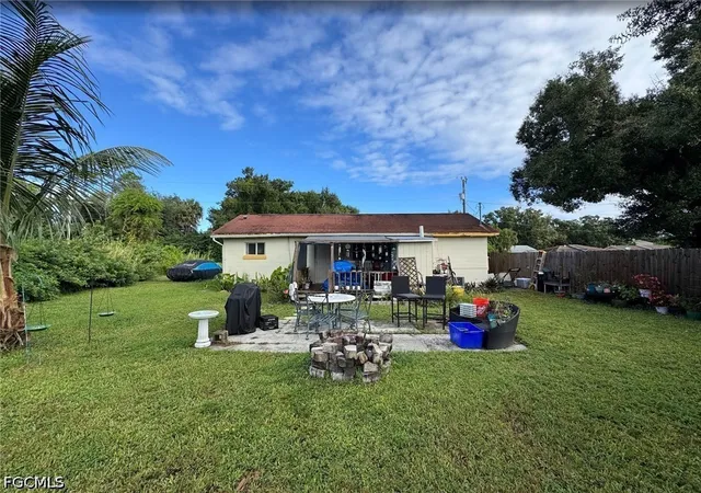 Photo 12 of Sale Pending at 559 San Bernardino St, North Fort Myers, FL 33903 | MLS# 2026030184 | Listing updated on 2026-08-28