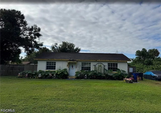 Photo 1 of Sale Pending at 559 San Bernardino St, North Fort Myers, FL 33903 | MLS# 2026030184 | Listing updated on 2026-08-28