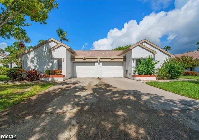 Photo 3 of Townhouse for sale at 1787 Pine Glade Cir, Fort Myers, FL 33907 | MLS# 2026030320 | Listing updated on 2026-08-17
