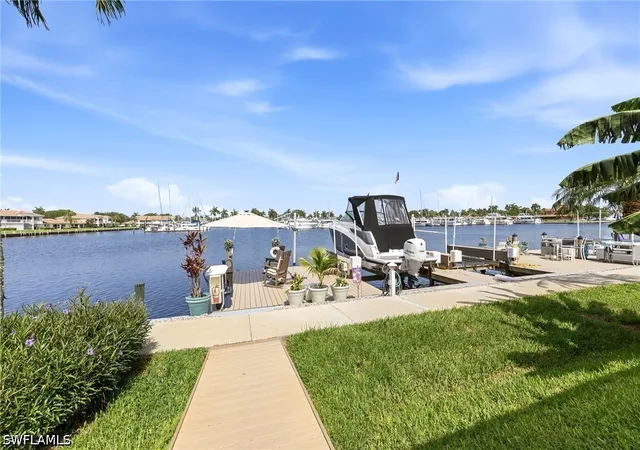 Photo 2 of Townhouse for sale at 326 Stella Maris Dr S, Naples, FL 34114 | MLS# 226026287 | Listing updated on 2026-08-19