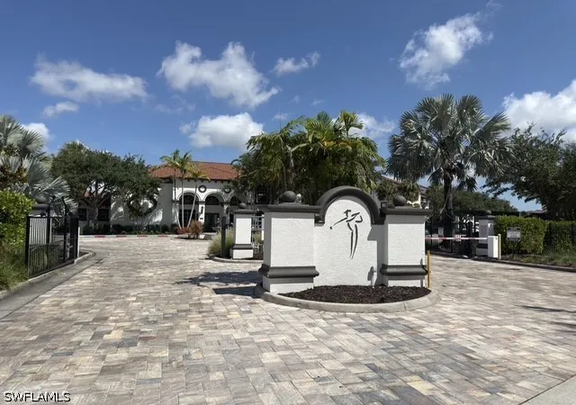 Listing Photo 4 - Condo for sale in building located at 7960 Preserve Cir, Naples, FL 34119 - Unit #624