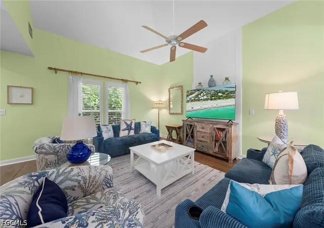 Photo 3 of Single family home for sale at 33 Urchin Ct, Captiva, FL 33924 | MLS# 2026030572 | Listing updated on 2026-10-02
