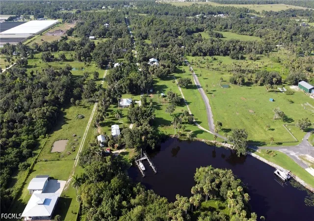 Photo 2 of Single family home for sale at 1821 Sunset Trl, Alva, FL 33920 | MLS# 2026030671 | Listing updated on 2026-08-16