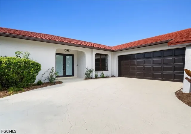 Photo 1 of Single family home for sale at 920 Se 16th Terrace, Cape Coral, FL 33990 | MLS# 2026030738 | Listing updated on 2026-08-21