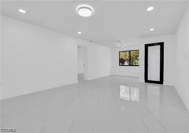 Photo 2 of Single family home for sale at 356 New York Dr, Fort Myers, FL 33905 | MLS# 2026030740 | Listing updated on 2026-08-30
