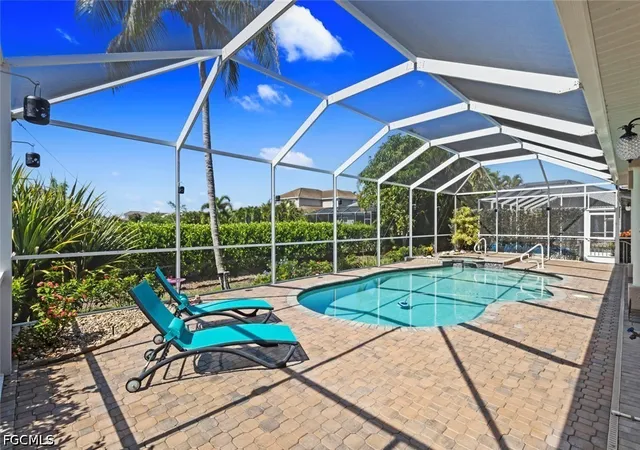 Photo 4 of Single family home for sale at 8348 Southwind Bay Cir, Fort Myers, FL 33908 | MLS# 2026030753 | Listing updated on 2026-08-23