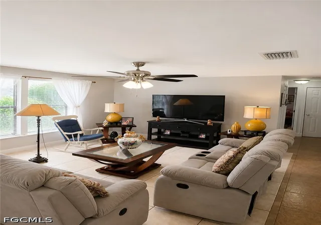 Photo 2 of Single family home for sale at 1409 NW 7th Place, Cape Coral, FL 33993 | MLS# 2026030844 | Listing updated on 2026-10-07