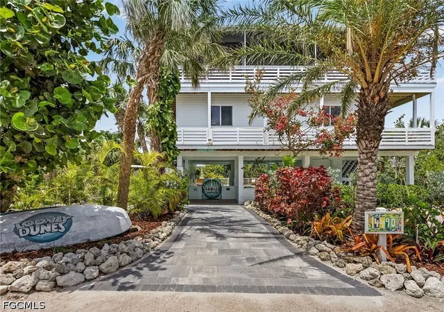 Photo 2 of Single family home for sale at 4490 Oyster Shell Dr, Captiva, FL 33924 | MLS# 2026030979 | Listing updated on 2026-08-24