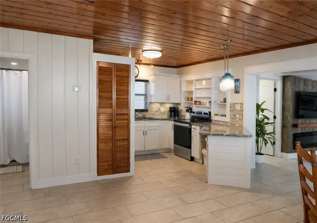 Photo 4 of Single family home for sale at 16191 Porto Bello St, Bokeelia, FL 33922 | MLS# 2026031016 | Listing updated on 2026-08-27