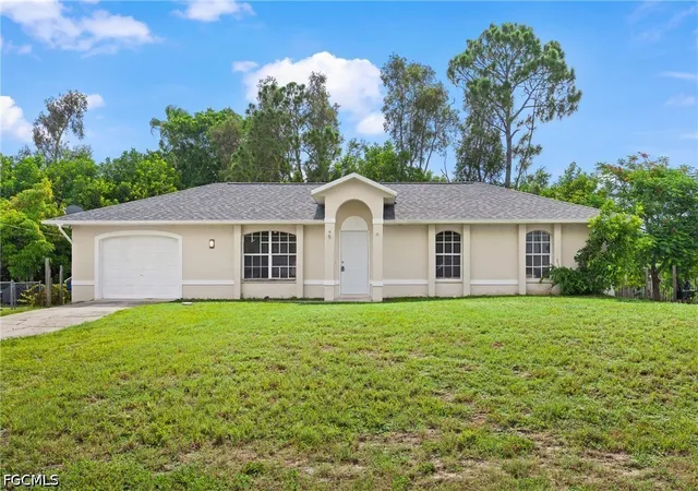 Photo 1 of Single family home for sale at 18500 Tampa Rd, Fort Myers, FL 33967 | MLS# 2026031086 | Listing updated on 2026-08-30