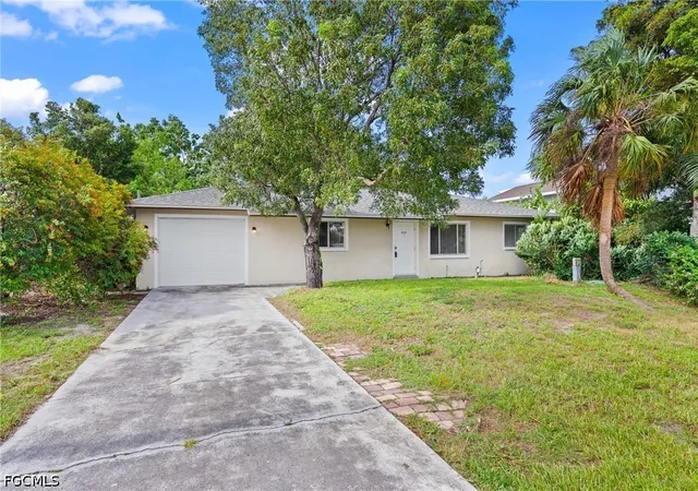 Photo 1 of Single family home for sale at 8121 Winged Ft Dr, Fort Myers, FL 33967 | MLS# 2026031084 | Listing updated on 2026-08-25