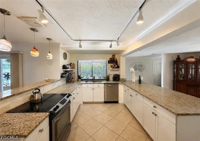 Photo 4 of Single family home for sale at 1631 SE 20th Street, Cape Coral, FL 33990 | MLS# 2026031101 | Listing updated on 2026-08-26