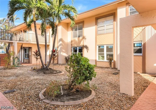 Photo 2 of Condo for sale at 16881 Davis Rd #624, Fort Myers, FL 33908 | MLS# 2026031128 | Listing updated on 2026-08-27