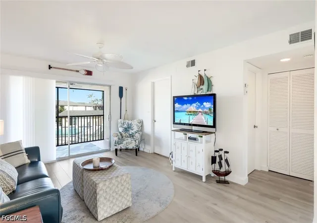Photo 4 of Condo for sale at 16881 Davis Rd #624, Fort Myers, FL 33908 | MLS# 2026031128 | Listing updated on 2026-08-27