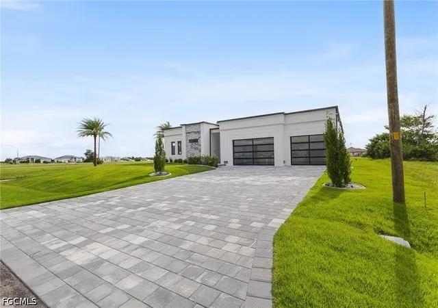 Photo 3 of Single family home for sale at 806 Nw 33rd Avenue, Cape Coral, FL 33993 | MLS# 2026031211 | Listing updated on 2026-08-30