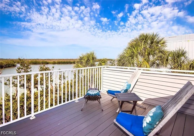 Listing Photo 2 - Condo for sale in building located at 5425 Shearwater Dr, Sanibel, FL 33957 - Unit #