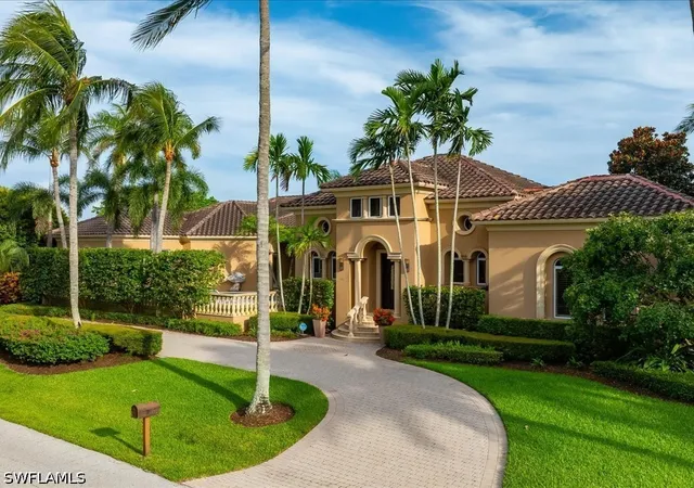 Photo 1 of Single family home for sale at 550 21st Avenue S, Naples, FL 34102 | MLS# 226026963 | Listing updated on 2026-08-16
